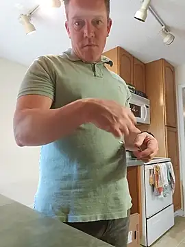 Bigtater1999 online show from April 11, 9:18 pm