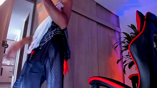 aldrinwhite online show from March 4, 5:42 pm