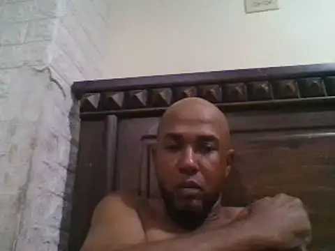 Frankie0880 online show from December 31, 11:39 pm