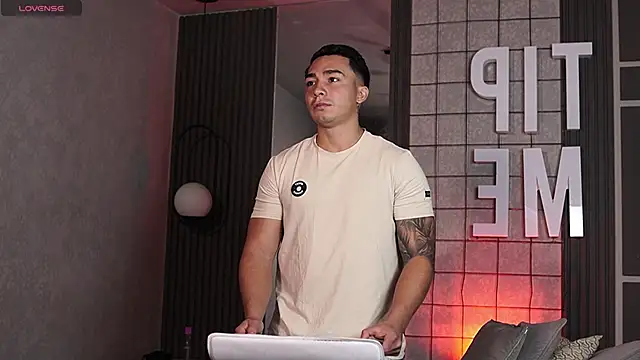 Ryan Hunt online show from January 17, 1:47 pm