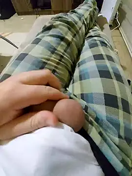 reelciii21 online show from January 31, 11:35 pm