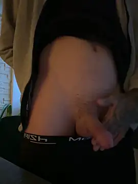 hottwoboys online show from December 10, 7:37 am