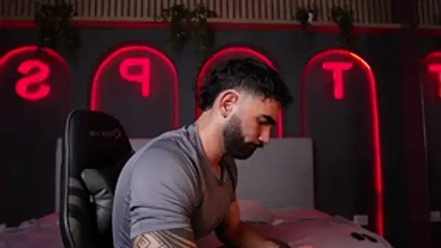 Austin bolt online show from November 15, 4:03 am