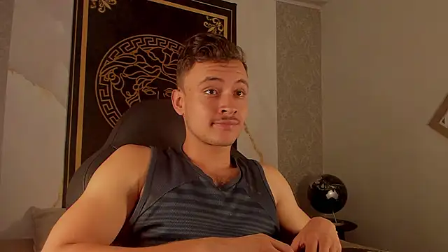 Desmon Clark online show from October 2, 12:36 am