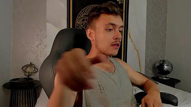 Desmon Clark online show from March 5, 9:28 pm