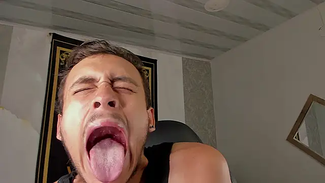 Desmon Clark online show from January 31, 10:52 pm