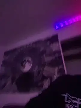 krispykreme17 online show from January 27, 2:42 am