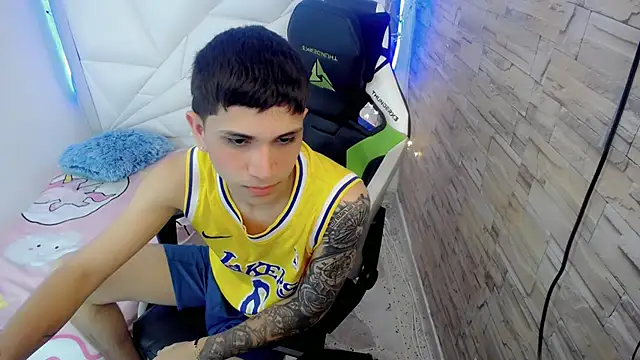 Brayan lopezz online show from January 17, 1:24 pm