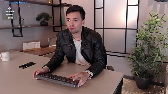 Edward max online show from January 12, 3:17 am