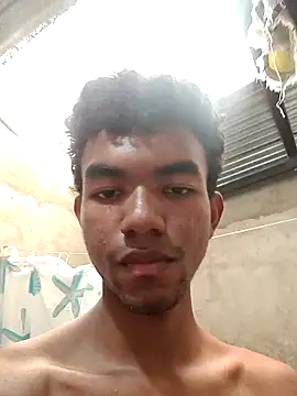 Snapshot of Reynold2608 chatting on January 23, 5:52 pm Reynold2608 online show from January 23, 5:52 pm