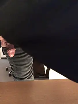 Snapshot of Inseminator69 chatting on February 25, 12:55 pm Inseminator69 online show from February 25, 12:55 pm