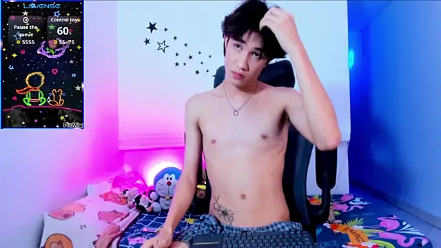 Johhan  Lee online show from March 11, 3:57 am