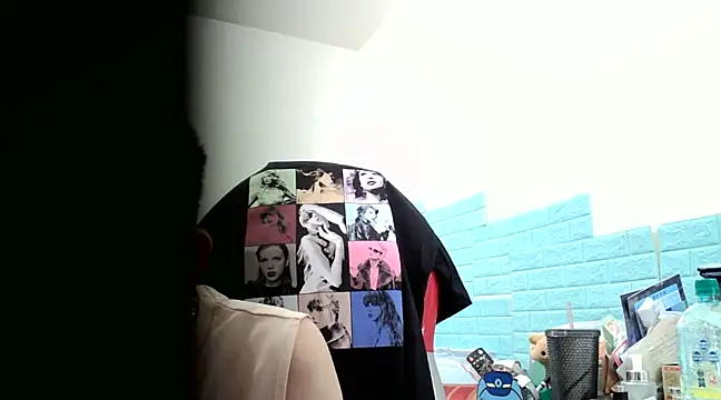 Snapshot of thisisbook_223 chatting on January 27, 5:47 am thisisbook 223 online show from January 27, 5:47 am