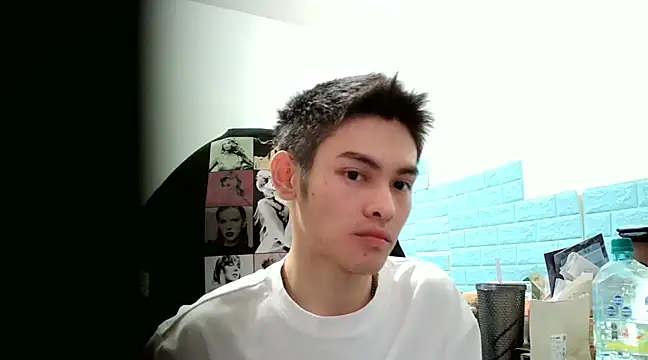 Snapshot of thisisbook_223 chatting on February 6, 4:25 pm thisisbook 223 online show from February 6, 4:25 pm