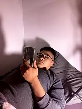 lixiaoshuai8 online show from January 19, 4:19 pm