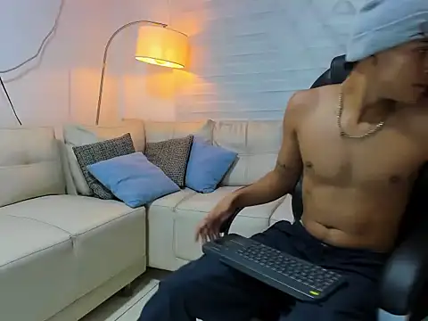 marcus wills19 online show from October 9, 2:38 am