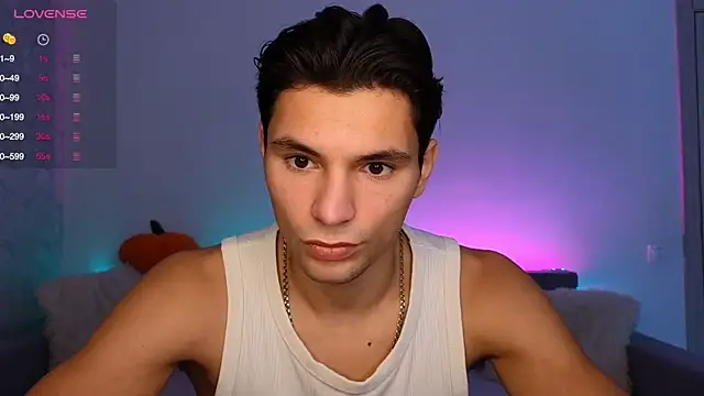 denlover1 online show from October 26, 7:32 am