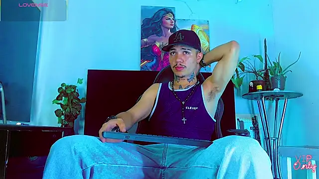 HannibalLester online show from February 18, 3:26 am