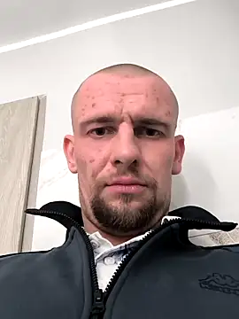 Regularfucker28 online show from April 2, 8:27 pm