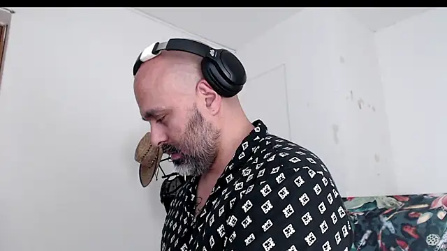 Gabriel Harmant online show from January 8, 6:24 pm