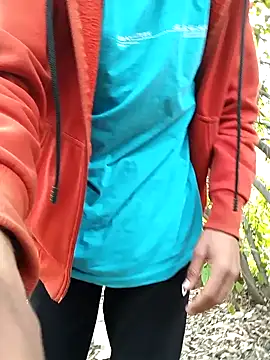 Snapshot of Piyush_2024 chatting on January 15, 11:43 am Piyush 2024 online show from January 15, 11:43 am