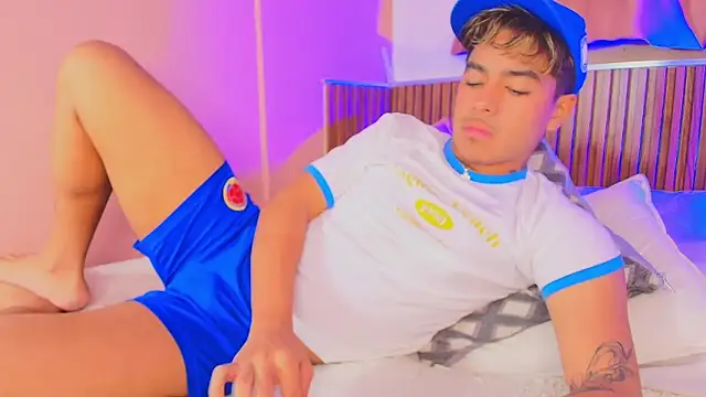 kiing azahell online show from October 1, 3:54 am