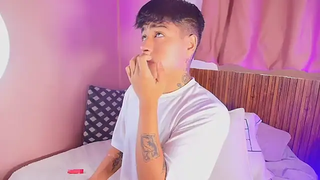 kiing azahell online show from March 17, 10:12 pm