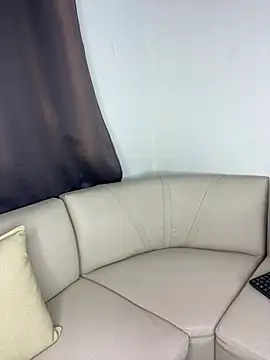 MattDevon online show from April 18, 3:41 am