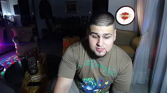 pitbullveryhot online show from February 27, 4:09 am