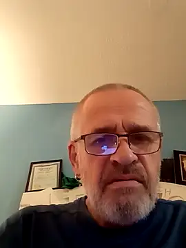 geilerschwanz64 online show from December 20, 12:49 pm