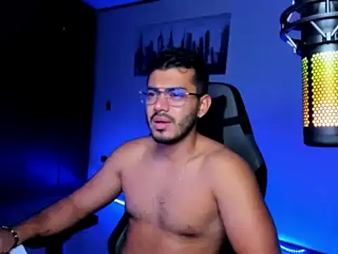 BrunoD31 online show from December 19, 3:40 am