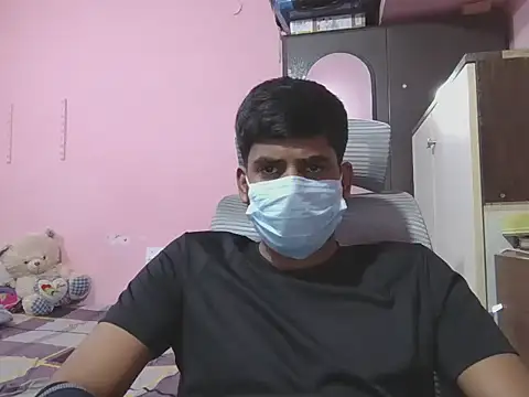 KissesBoyAD online show from October 26, 7:05 pm