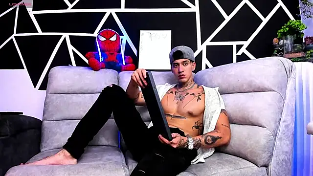 JUSTIN FULLER1 online show from March 5, 12:27 am