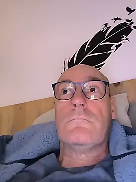 bogland33 online show from November 25, 8:33 pm