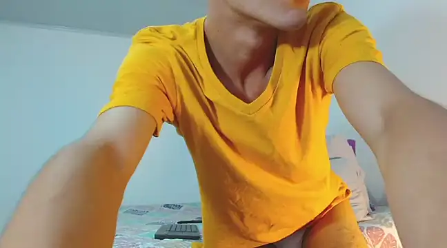 Noah tyler  online show from December 4, 7:12 pm