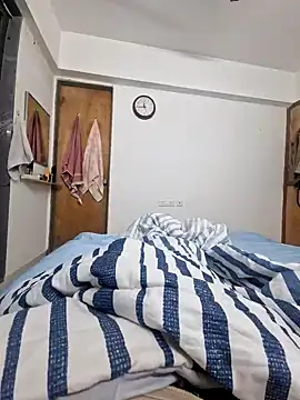 vivanpraj999 online show from February 5, 5:53 pm