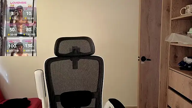 Cristopher23  online show from October 14, 1:51 pm