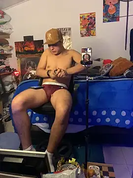 Snapshot of roguer_darkk chatting on March 11, 10:07 am roguer darkk online show from March 11, 10:07 am