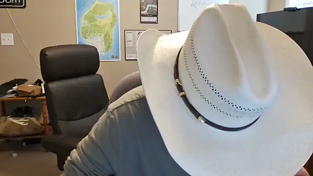 silverfish325 online show from February 6, 8:06 pm