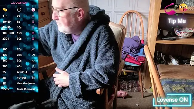 Adamdaddybear online show from October 2, 7:56 am