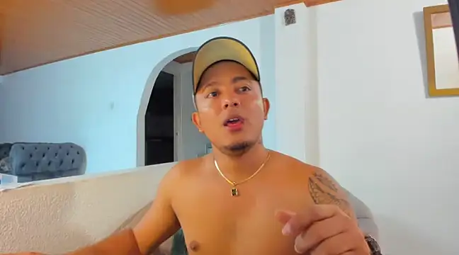 Snapshot of Michael_Acosta chatting on February 5, 1:04 am Michael Acosta online show from February 5, 1:04 am