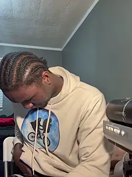 Festivitiesking1 online show from December 18, 12:06 am