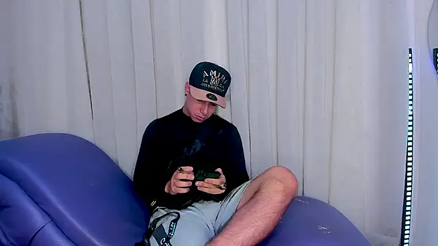 Yourslust  online show from January 15, 10:12 pm