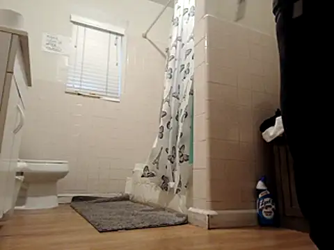 DevinToore online show from November 12, 6:13 pm