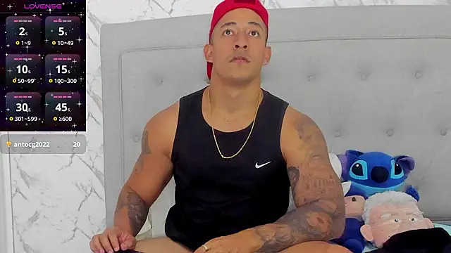 luigiferrara online show from February 22, 9:27 pm