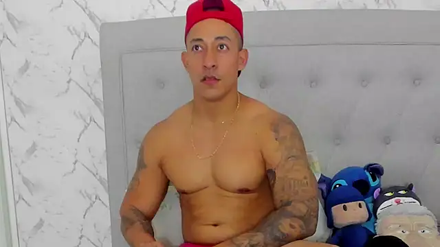 luigiferrara online show from March 13, 9:21 pm