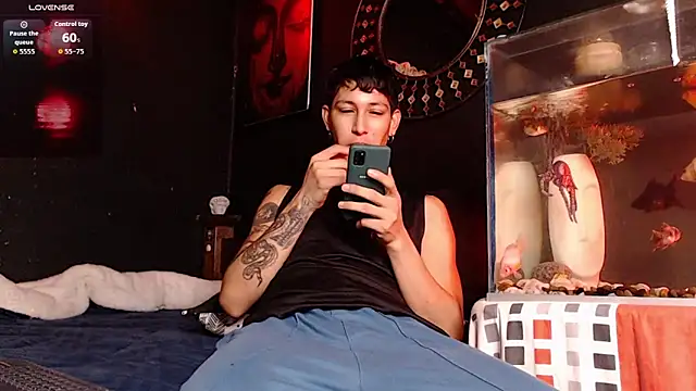 Godly huan online show from November 9, 9:02 am