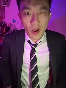 ex199212 online show from December 18, 3:22 pm