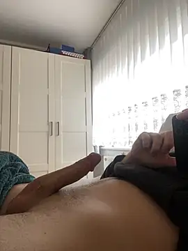 youssef00711 online show from October 10, 2:55 pm