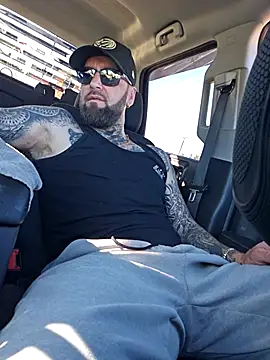 Beardedtattood online show from October 1, 1:48 pm